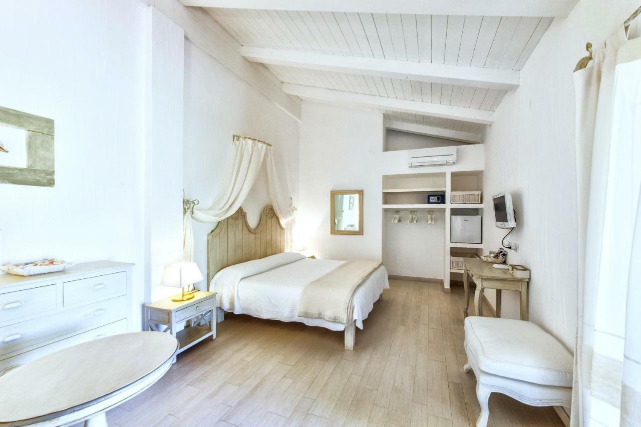 Cento Ulivi B&B 阿兰奇湾城 外观 照片